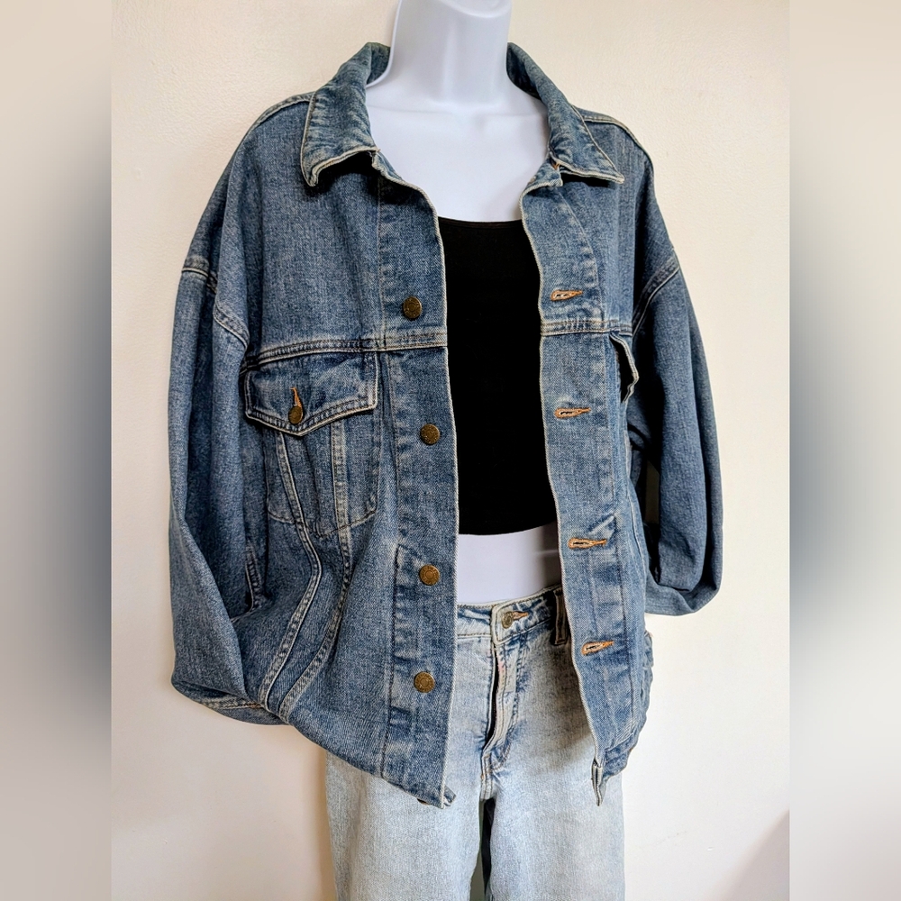 Oversized Blue Denim Jacket - Classic Casual - Picture 3 of 9